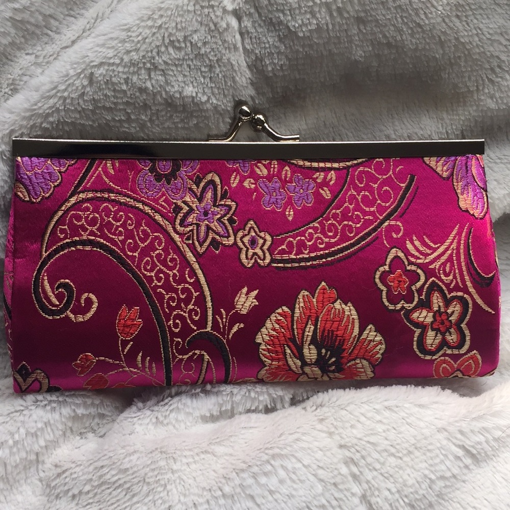 Oriental Embroidered Kiss Lock Clutch